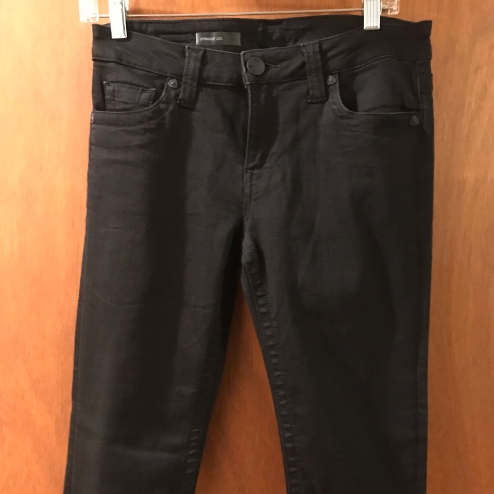 Kut from the Kloth Black Straight leg Jean 2P